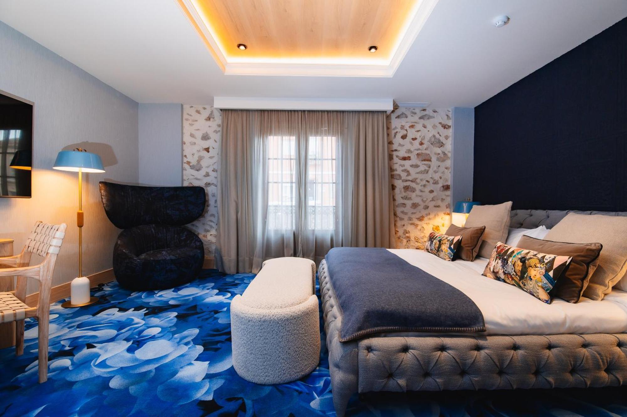 Junior Suite,1759900127:JPEG